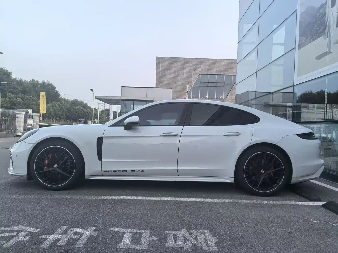 PORSCHE PANAMERA
