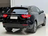 Photo 19 - Maserati Levante