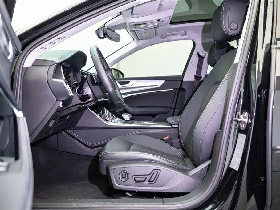 Audi A6 (Import) 2025 2024 allroad quattro 55 TFSI Premium Off-road