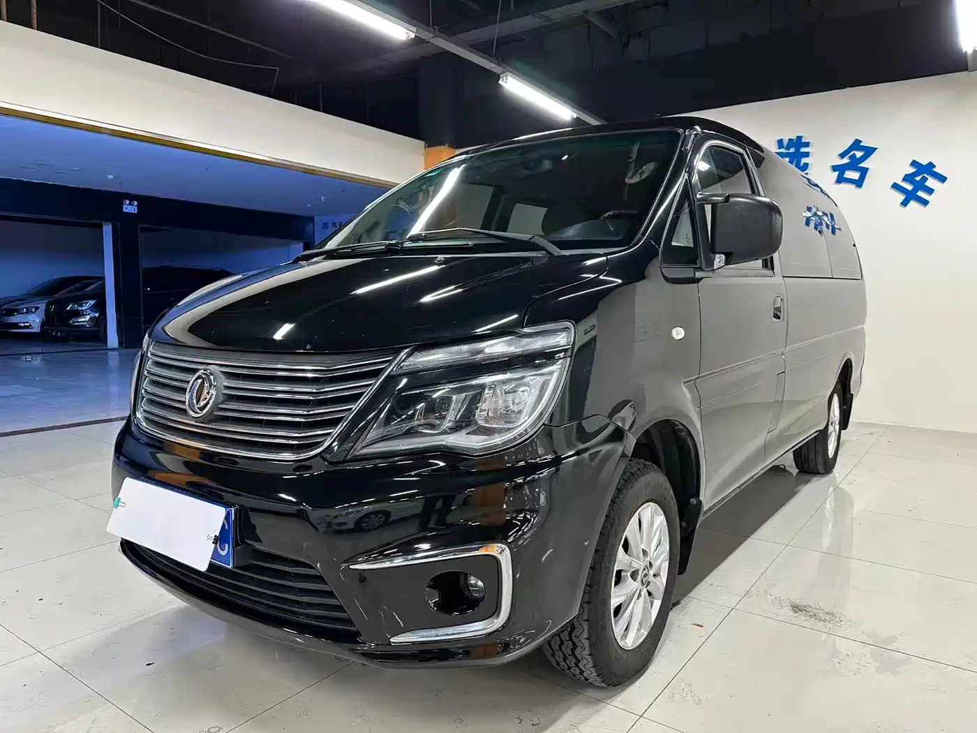 Dongfeng Fengxing Lingzhi 2018 — пригон из Китая