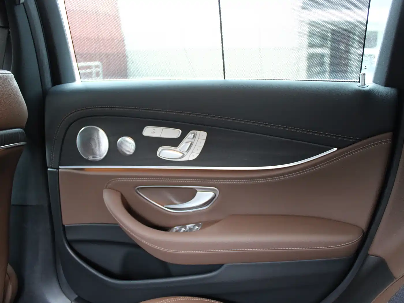 Mercedes-Benz E-Class 2022 E 300 L Sport Luxury фото 14