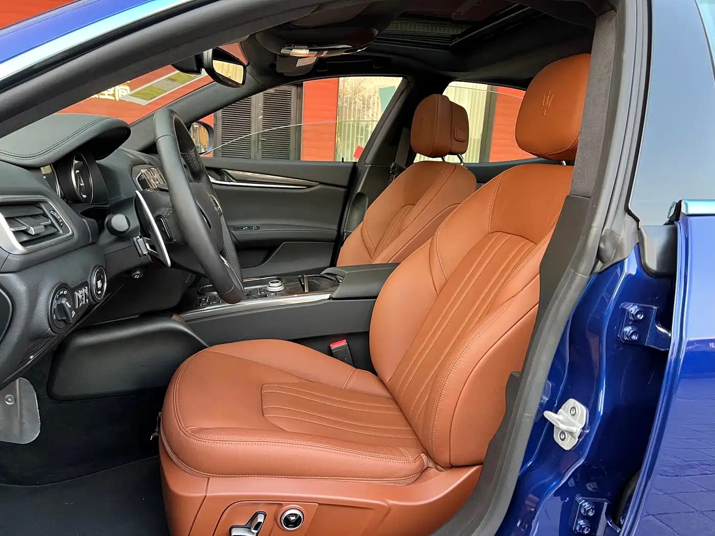 MASERATI GHIBLI
