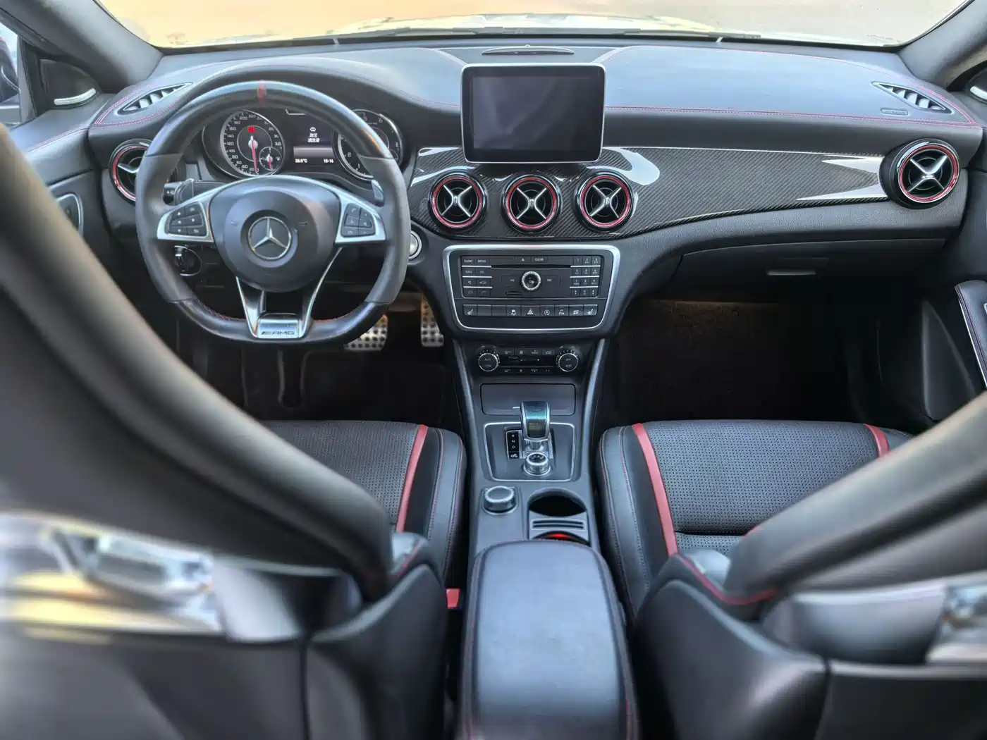 Mercedes-Benz CLA AMG 2016 AMG CLA 45 4MATIC фото 9