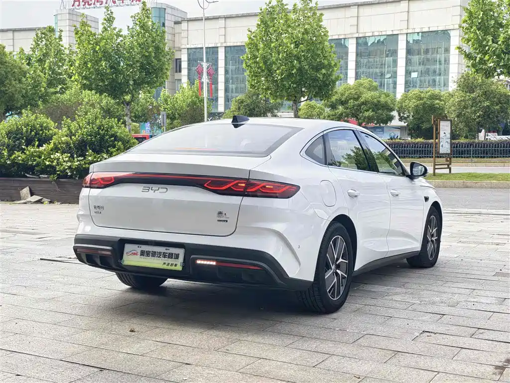 BYD Qin L 2025 DM-i Smart Drive Edition 120KM Surpassing фото 7