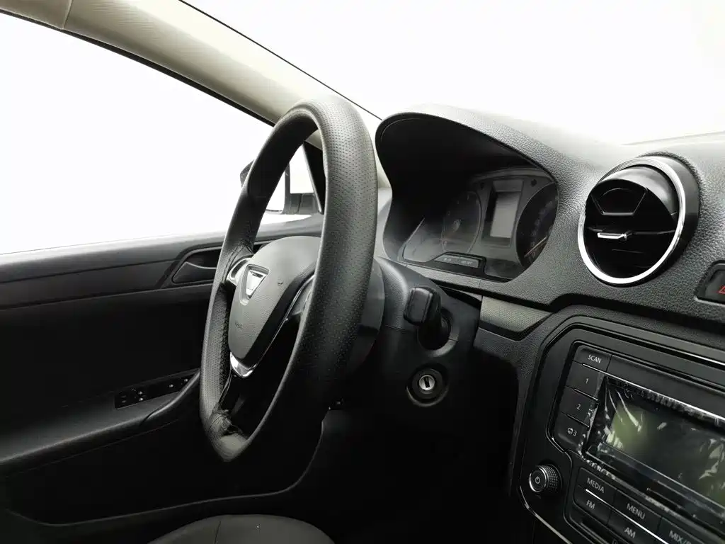 صورة 22 - Jetta VA3