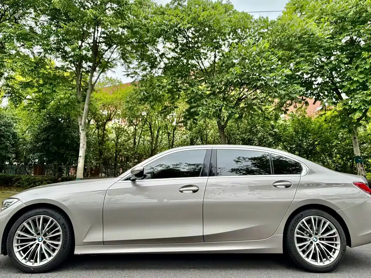 BMW 3 Series 2020 325Li Launch Edition фото 3