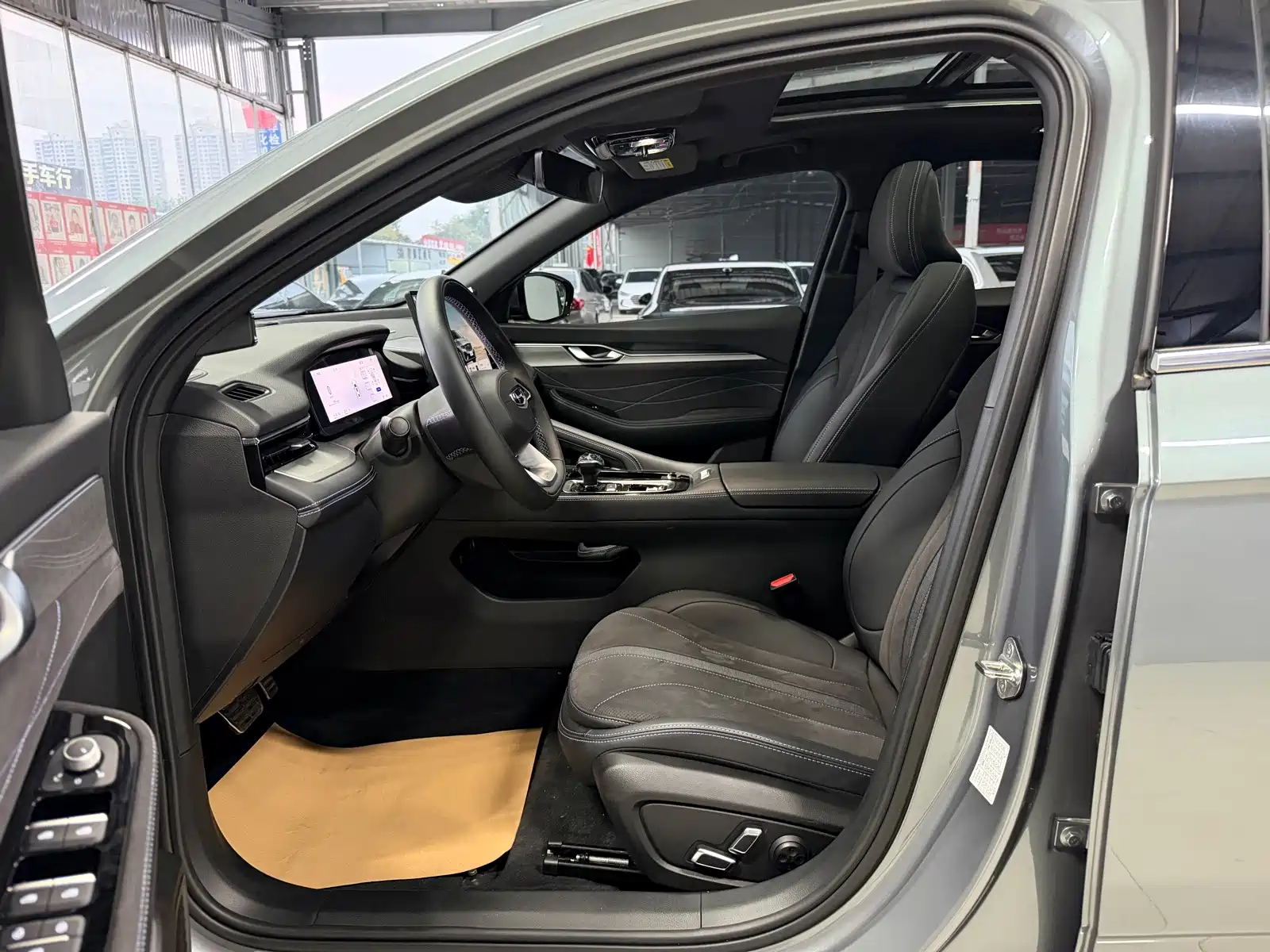Фото 6 - Geely Preface