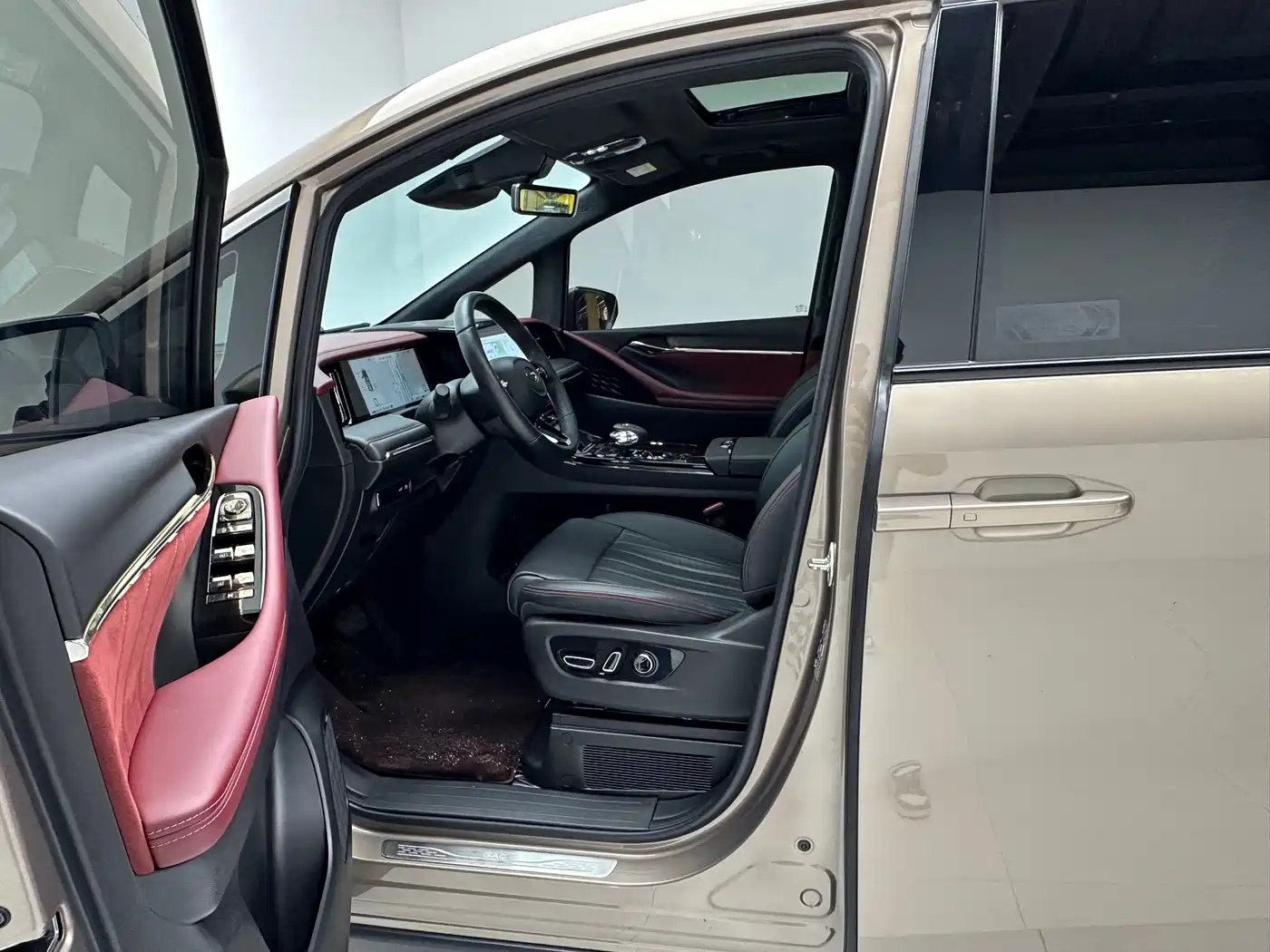 GAC Trumpchi Trumpchi M8 2023 Model Master Series Hybrid Royal Edition фото 7