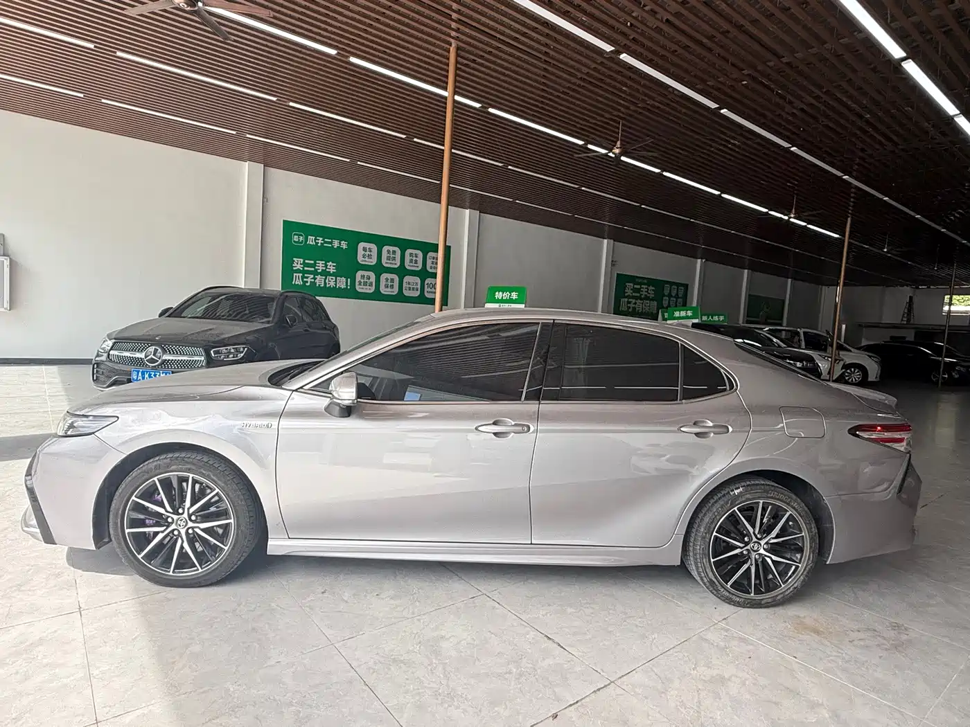 Фото 4 - Toyota Camry