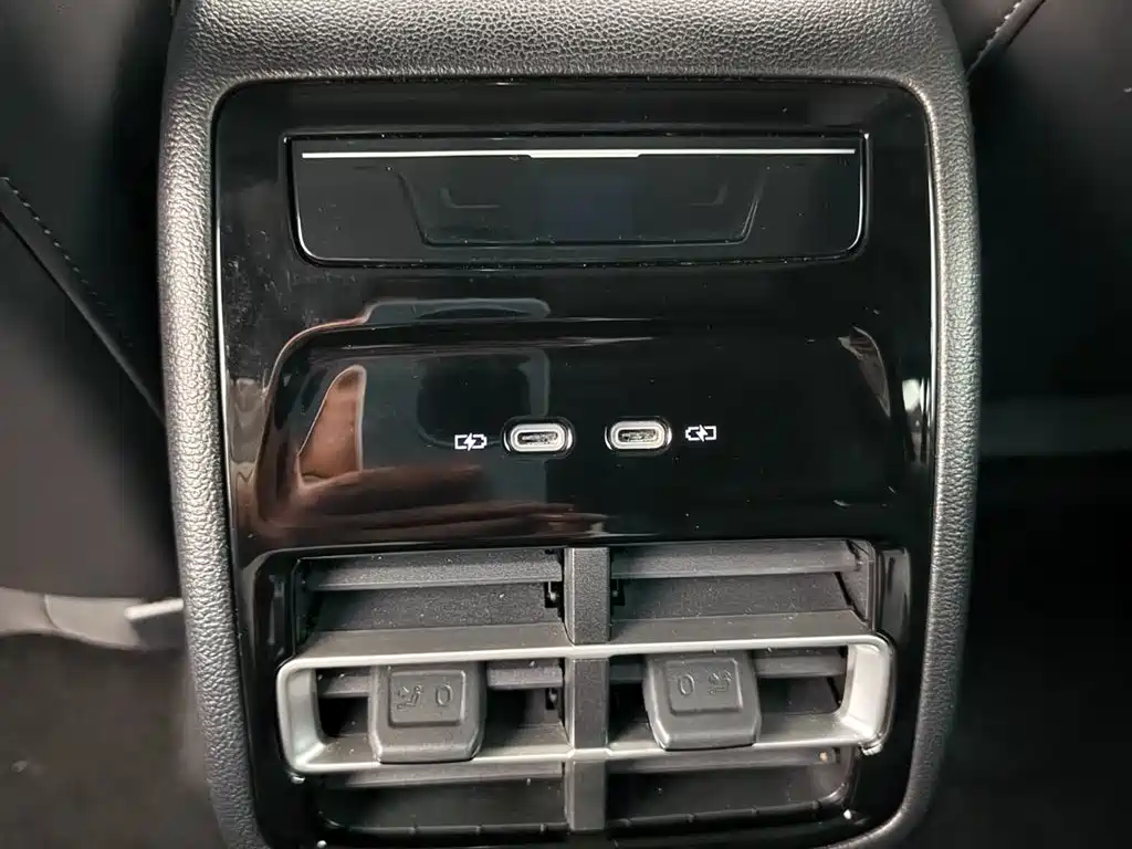 Volkswagen Tiguan L 2024 PRO 380TSI 4WD R-Line Premium Edition фото 10