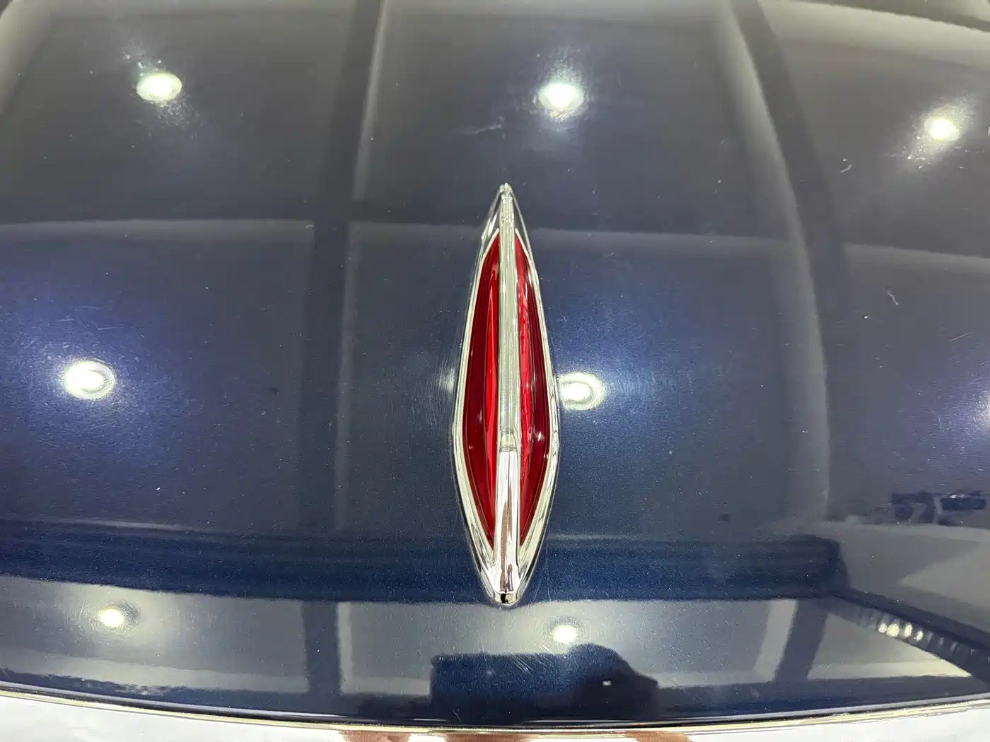 Hongqi H7 2015 2015 1.8T Luxury Type