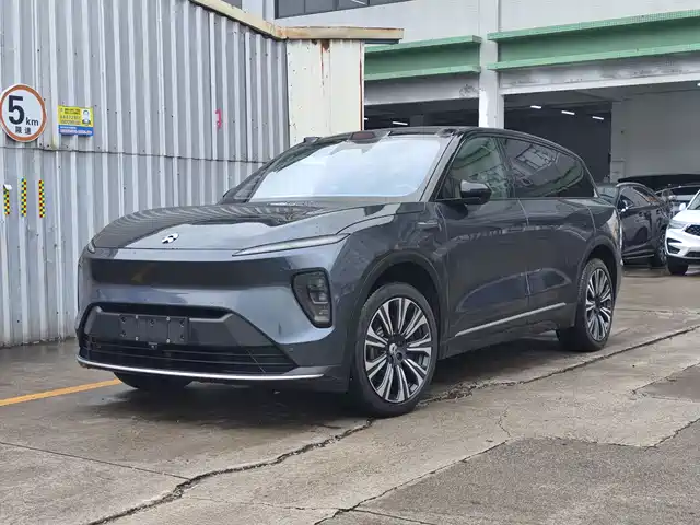NIO ES8 2023 75kWh Executive Edition