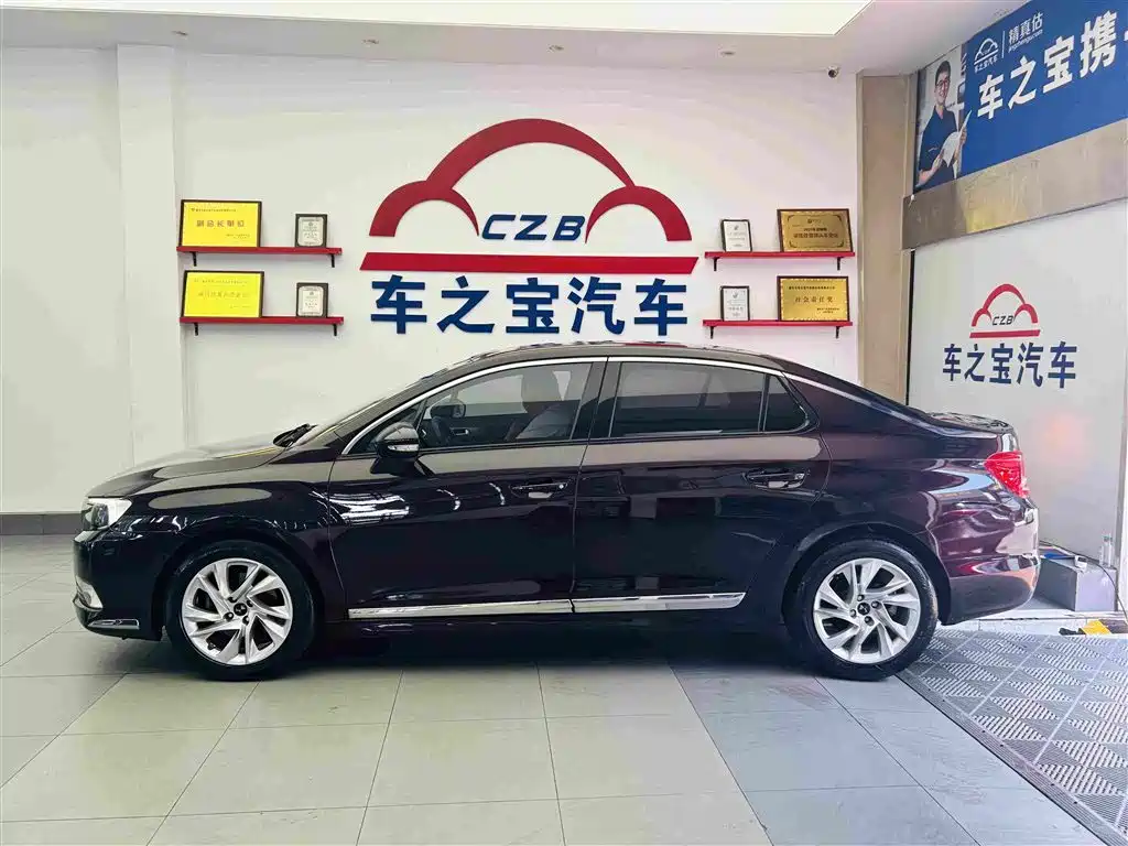 DS 5LS 2014 2014 1.8L Automatic Comfort VTi140