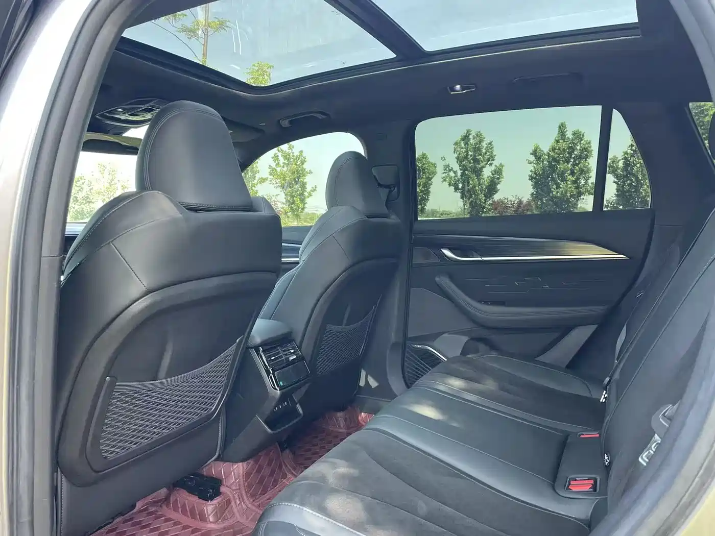 Фото 6 - Geely Xingyue L