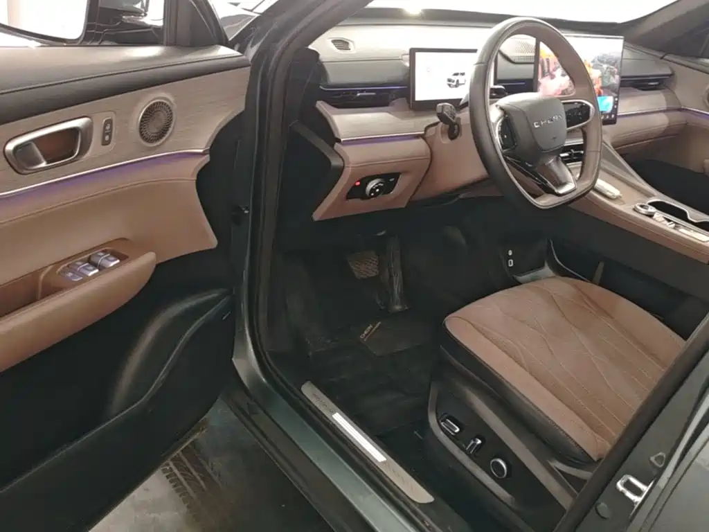 Chery Tiggo 8 PLUS 2024 2025 290TGDI DCT Premium 5-seater