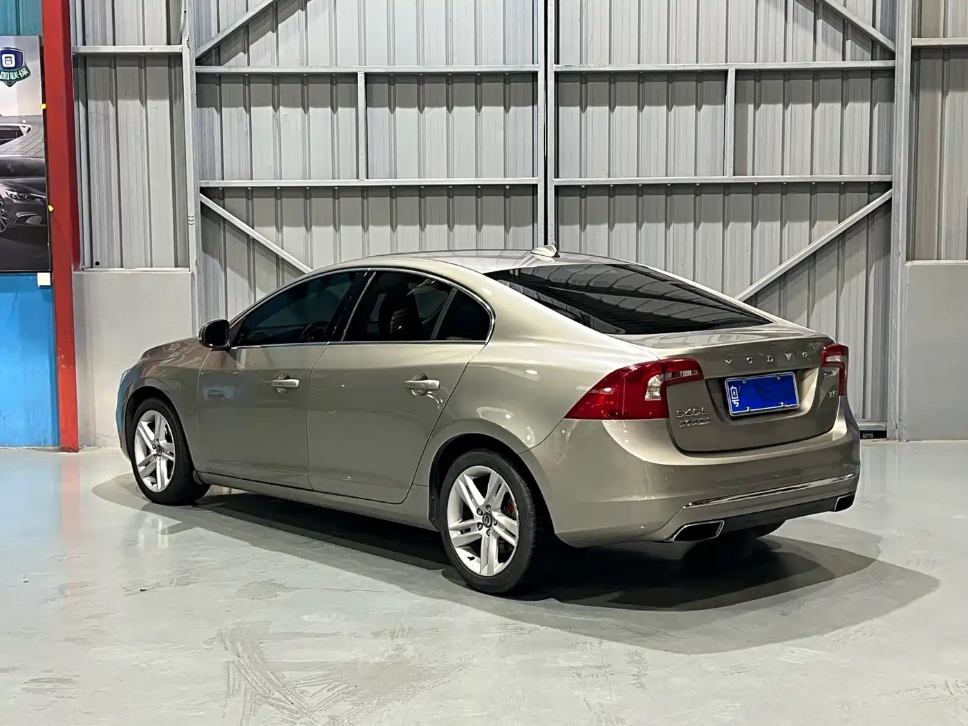 Фото 9 - Volvo S60
