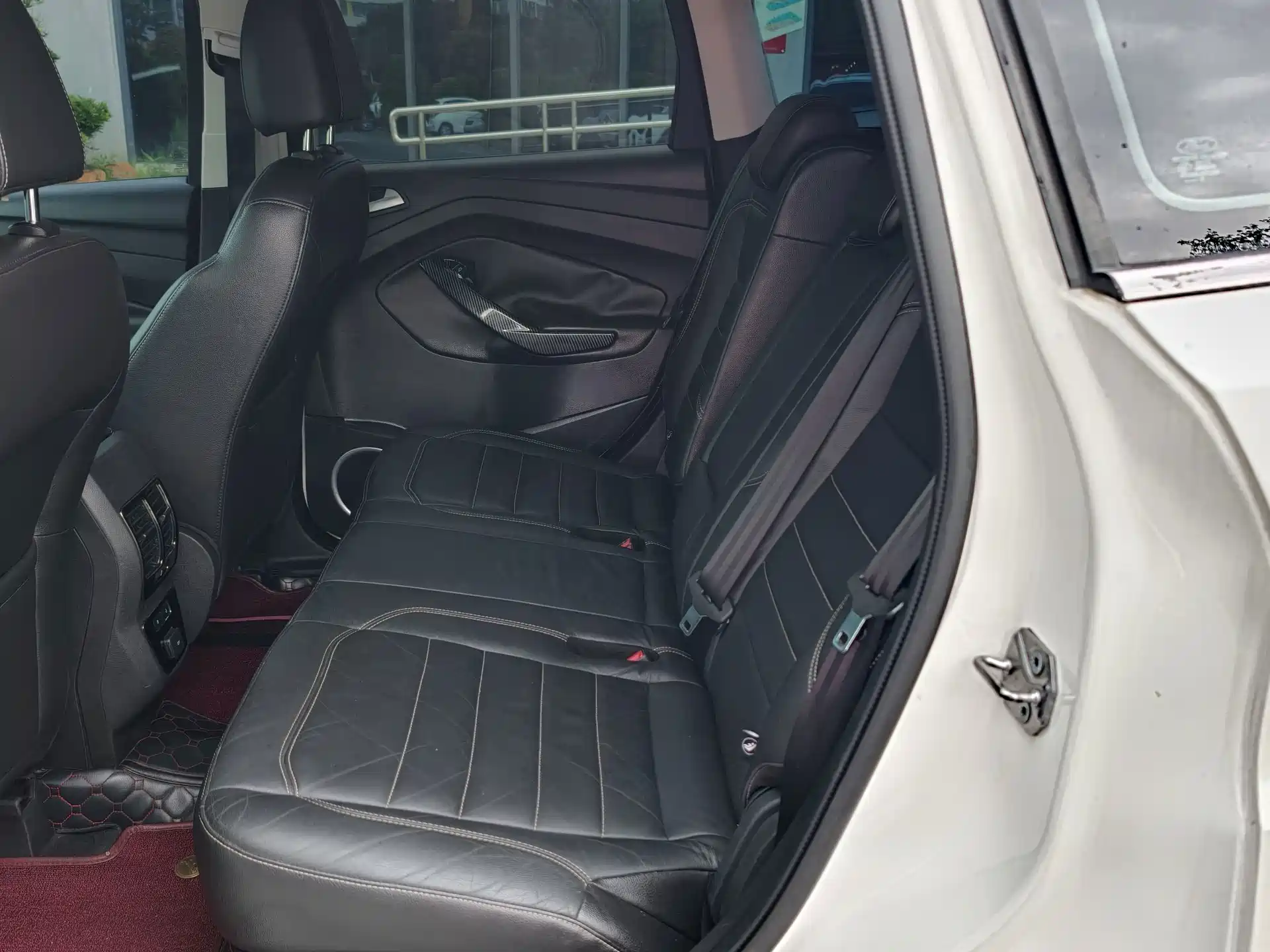Фото 12 - Ford Kuga
