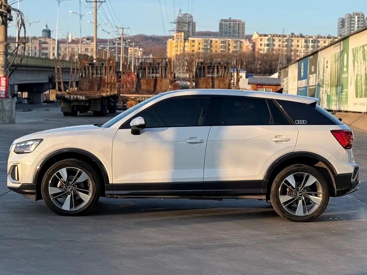 Audi Q2L 2022 35 TFSI Progressive Dynamic фото 3