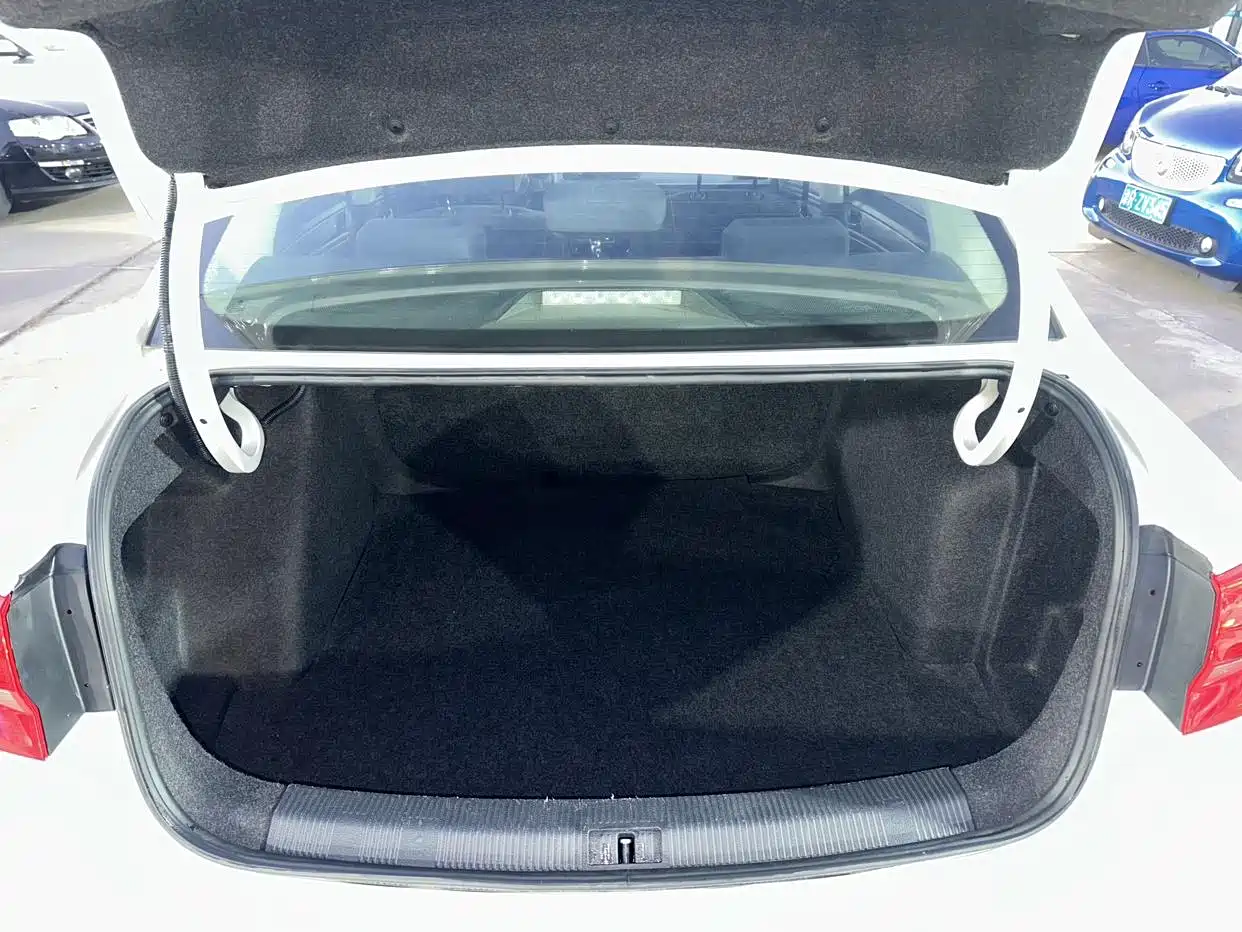 Volkswagen Bora 2019 Bora Legend 1.5L Auto Leading Type China VI фото 13