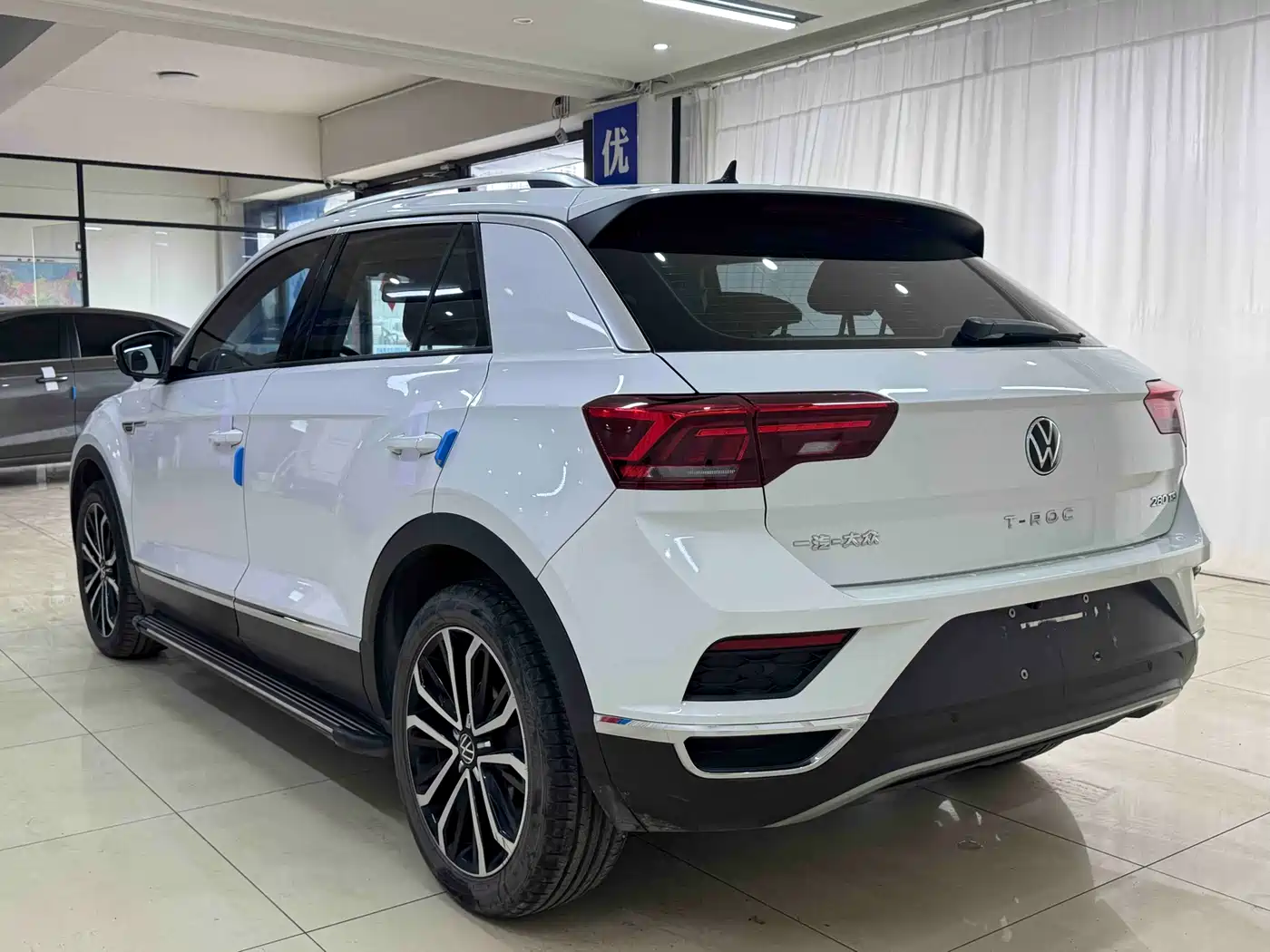 Volkswagen T-ROC 2022 280TSI DSG 2WD Comfort PLUS фото 4