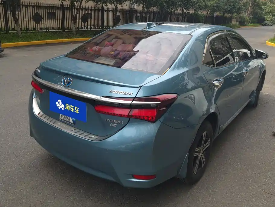 Фото 3 - Toyota Corolla