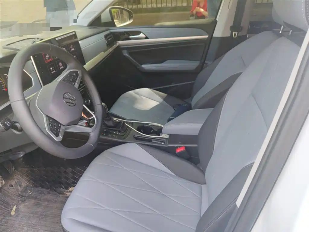 Volkswagen Lavida 2024 Model 1.5L Automatic Starlight 5 Million Edition фото 8