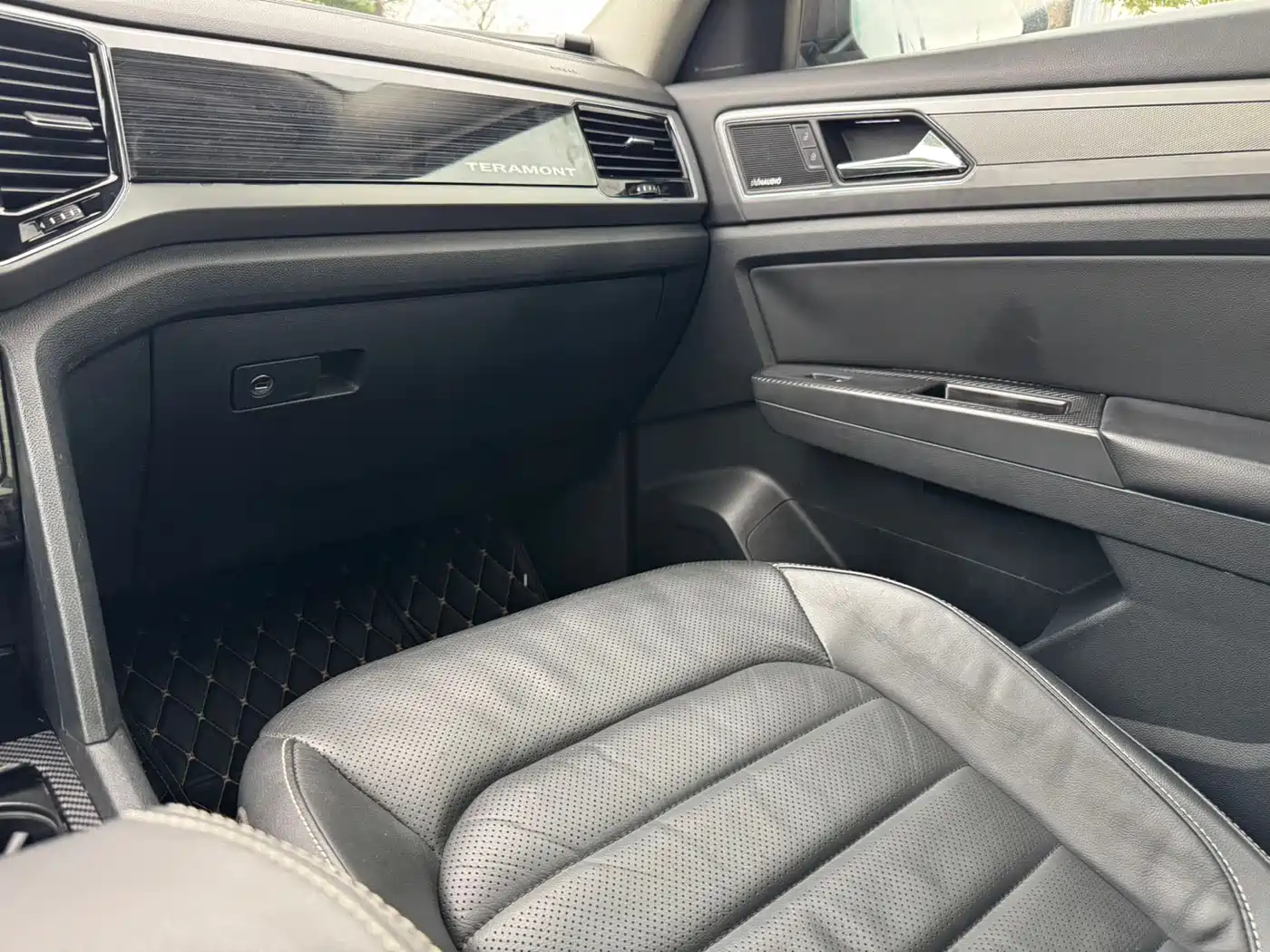 Volkswagen Teramont 2017 330TSI 2WD Luxury фото 18
