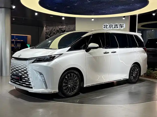 lexus lm
