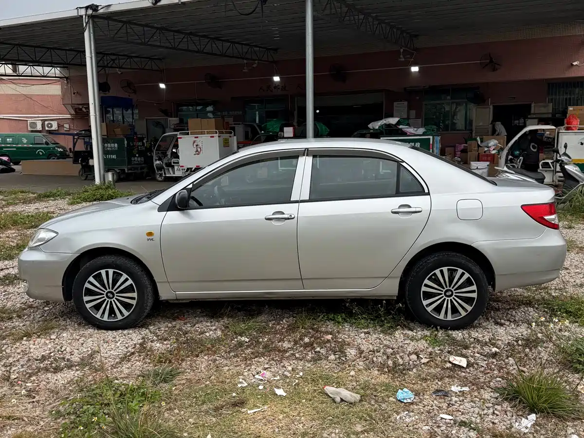BYD F3 2013 Energy-saving Edition 1.5L Manual Comfort фото 6