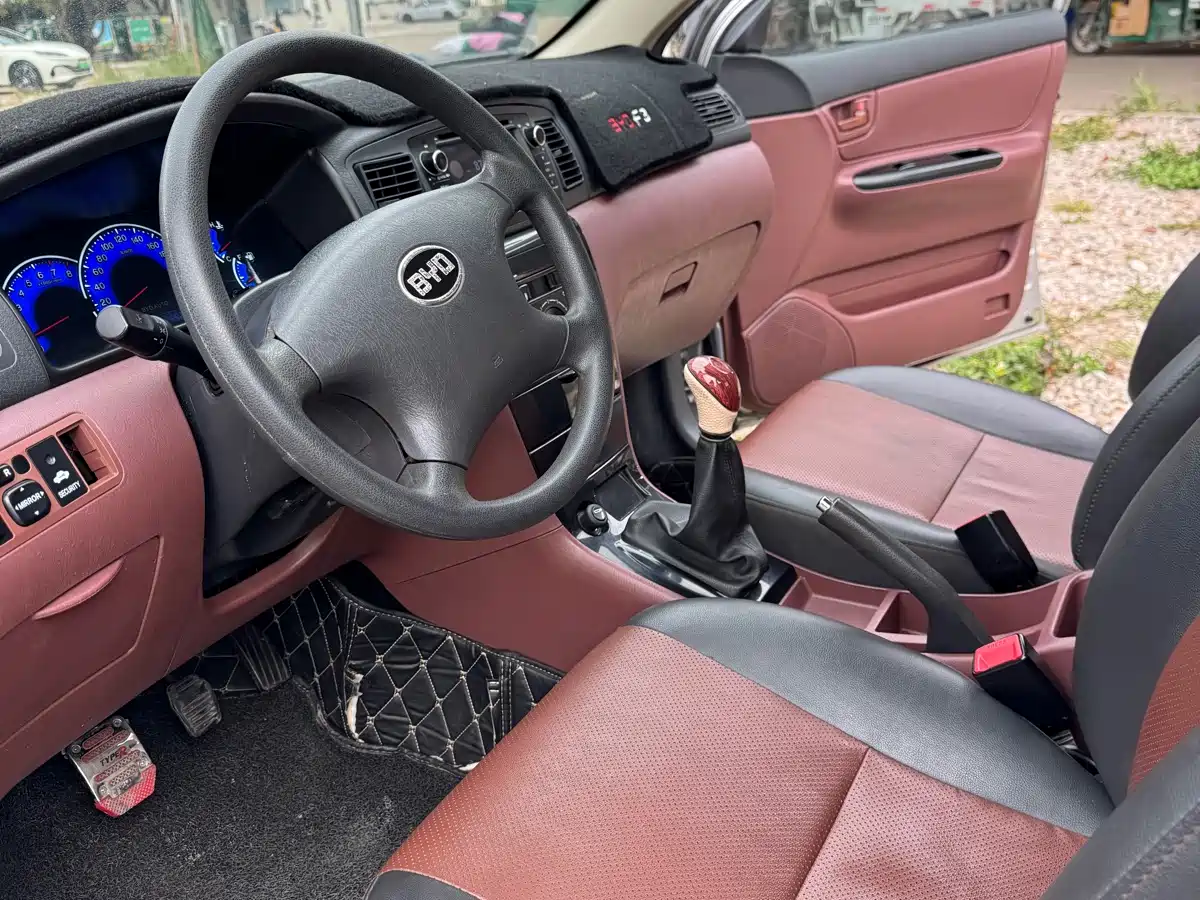 BYD F3 2013 Energy-saving Edition 1.5L Manual Comfort фото 7