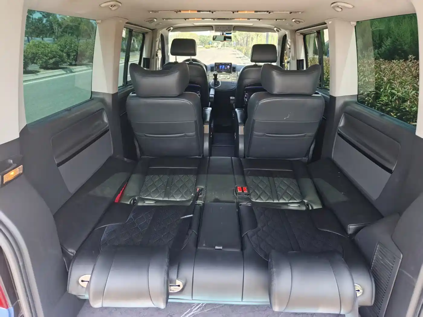 Volkswagen Multivan 2015 2012 2.0TSI 2WD Luxury Edition