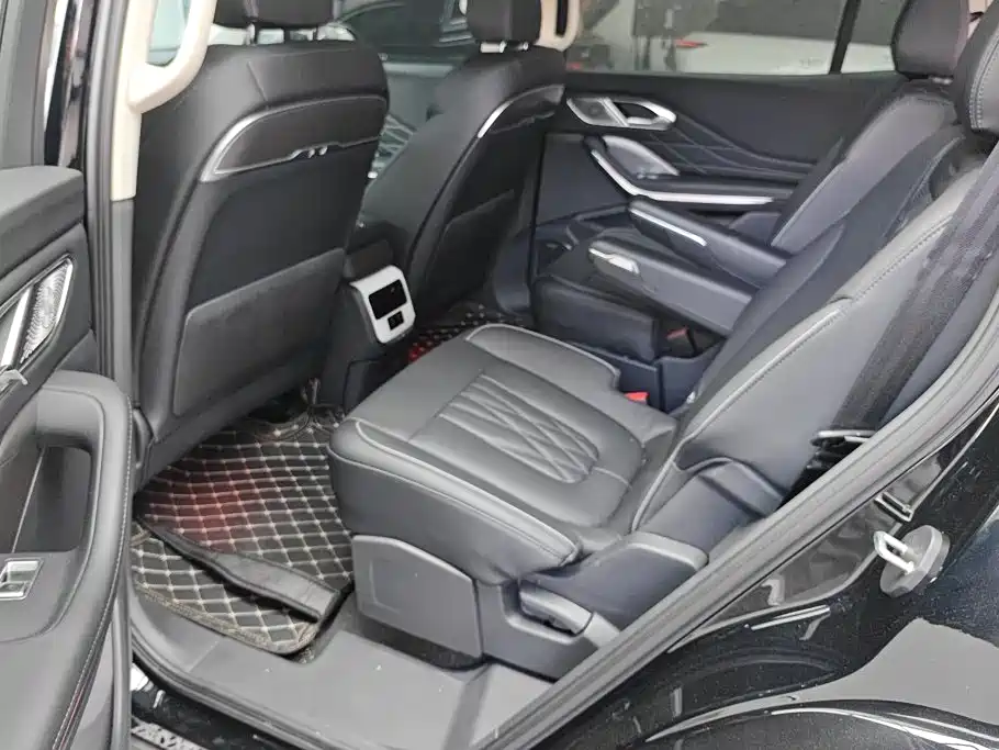 Hongqi HS7 PHEV 2025 2024 2.0T PHEV 4WD Flagship Edition 6-seater