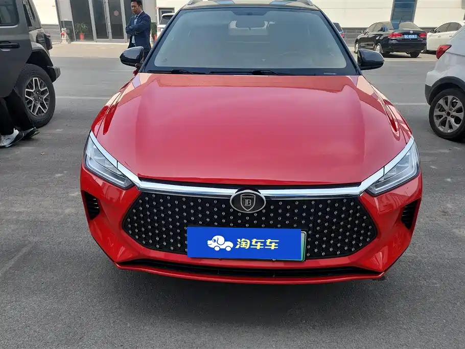 BYD E2