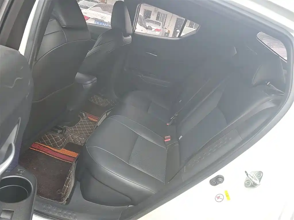 Toyota C-HR 2020 Model 2.0L Leading фото 16