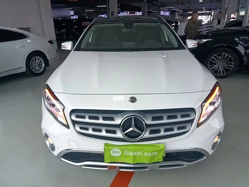 Mercedes-Benz GLA 2017 GLA 220 4MATIC Fashion фото 3