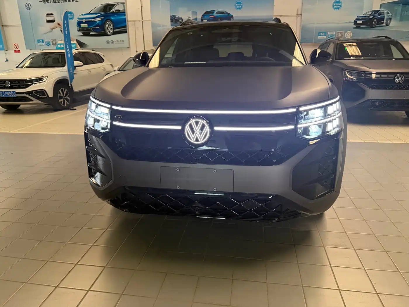 Volkswagen Teramont 2026 Teramont Pro 450TSI 4WD Summit Edition фото 4