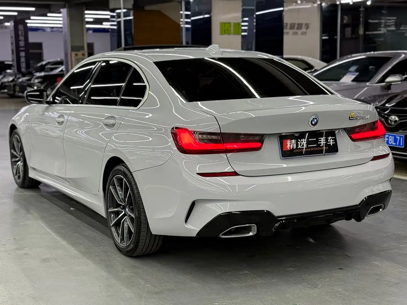 BMW 3 Series 2020 325Li M Sport Package фото 11