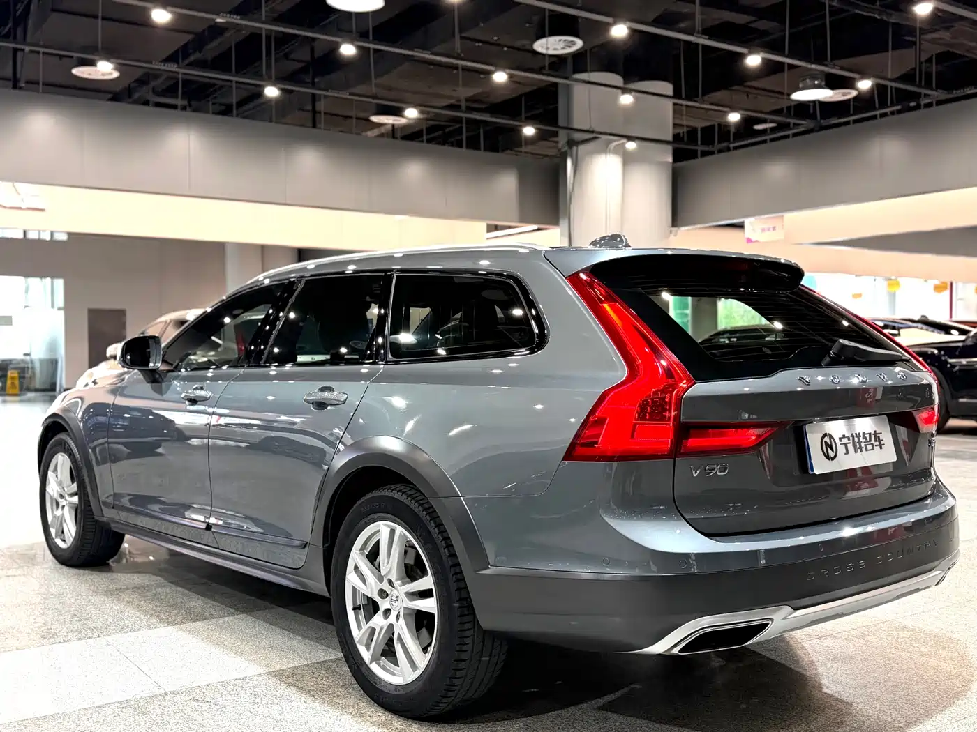 Volvo V90 2018 2017 Cross Country T5 AWD Smart Edition