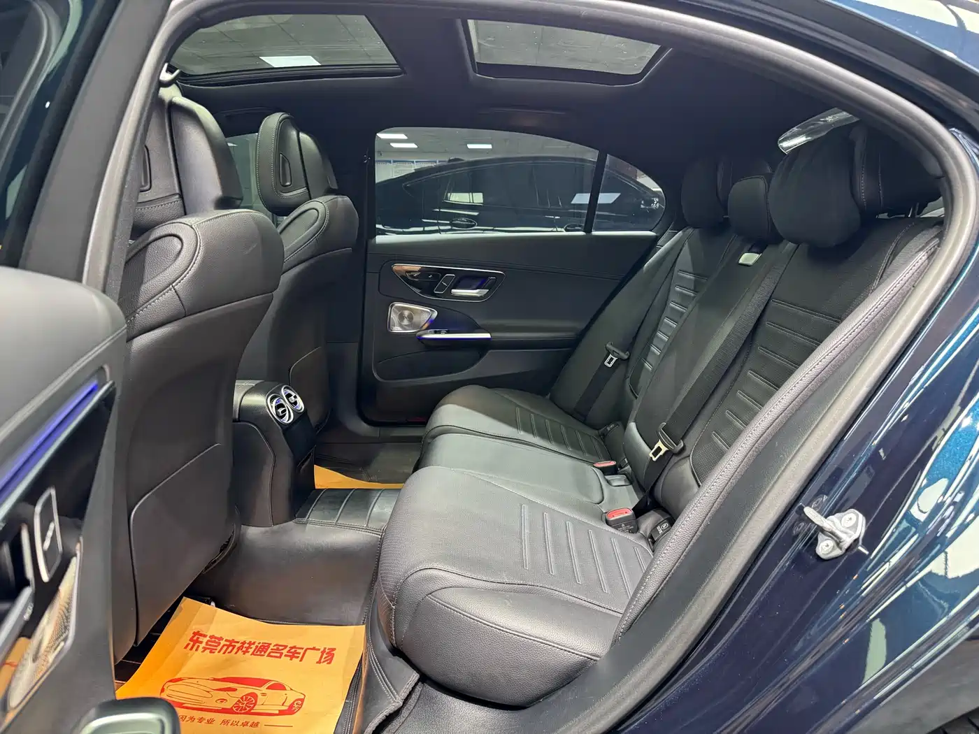 Mercedes-Benz C-Class 2023 Facelift II C 260 L Night Edition фото 7