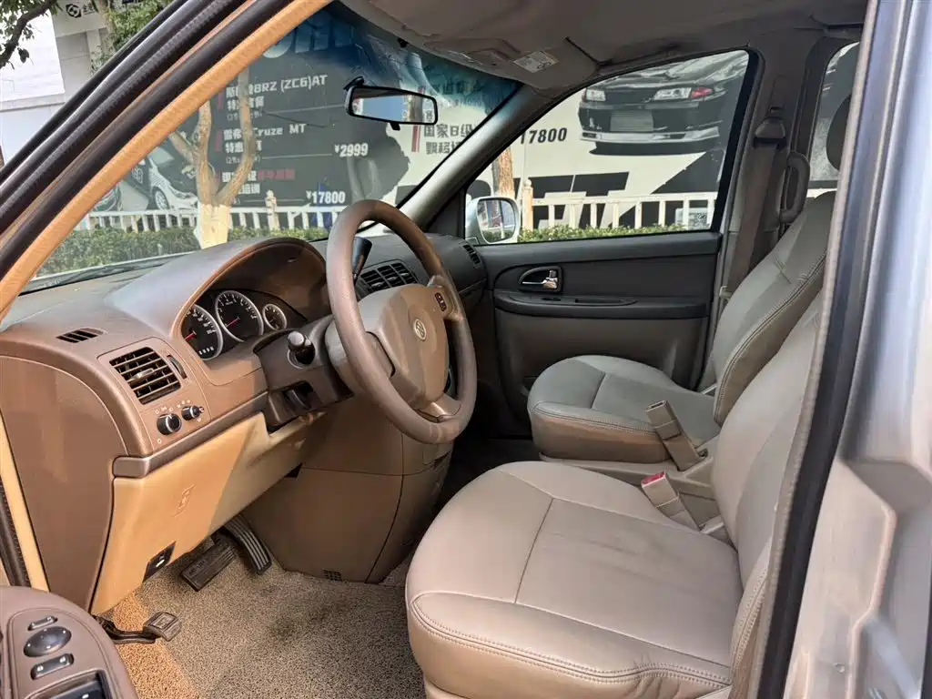 Buick GL8 2013 2.4L Classic фото 4