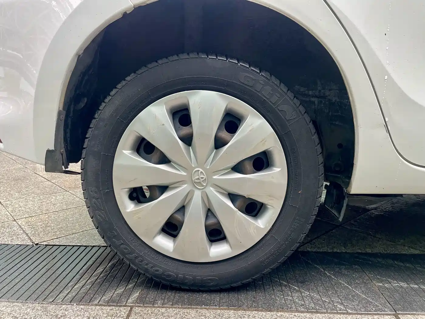 Toyota YARiS L Zhi Xuan 2015 1.5E Auto Charming Edition фото 7