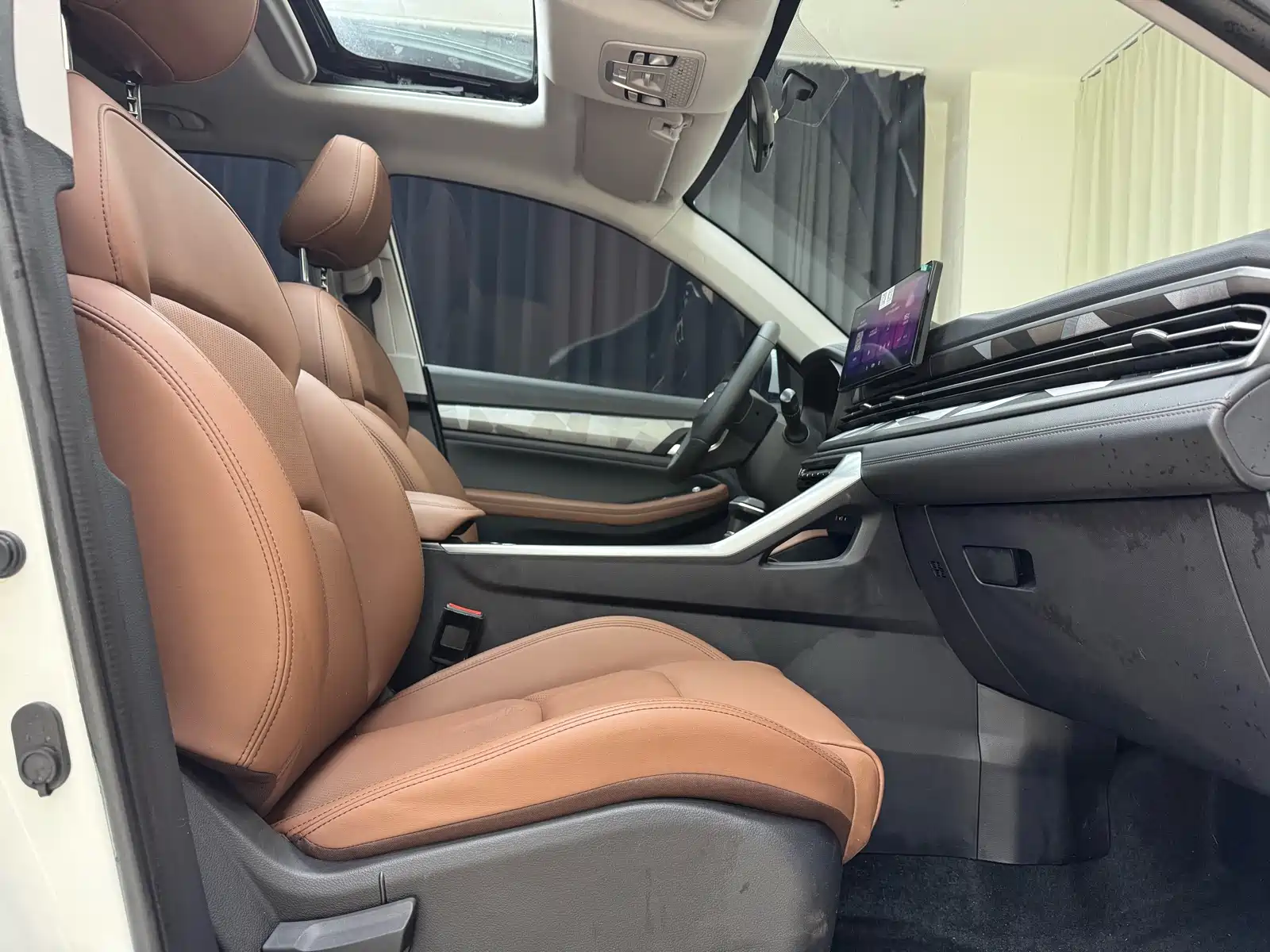 Photo 33 - Geely Emgrand X6