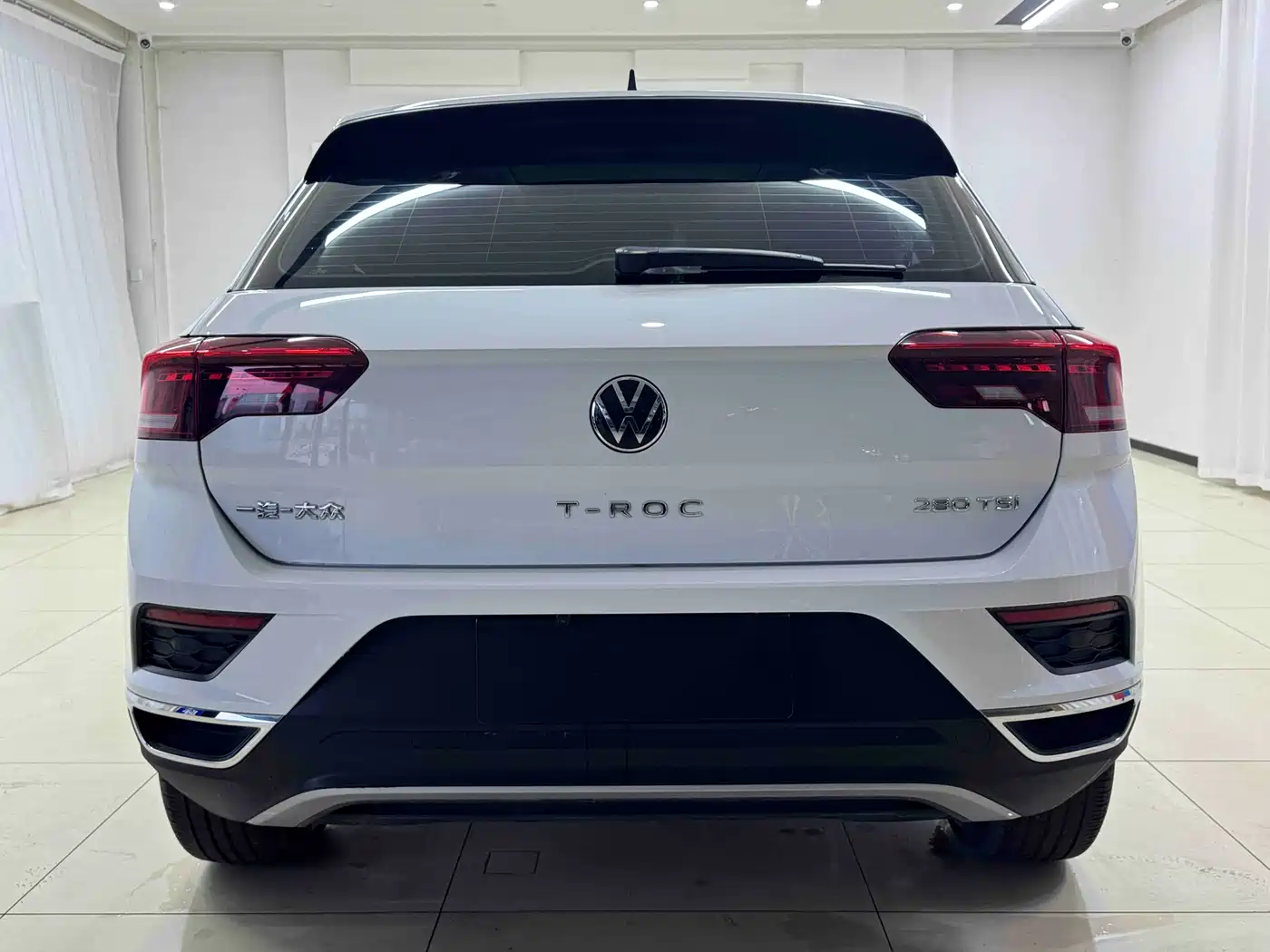 Volkswagen T-ROC 2022 280TSI DSG 2WD Elite PLUS фото 5