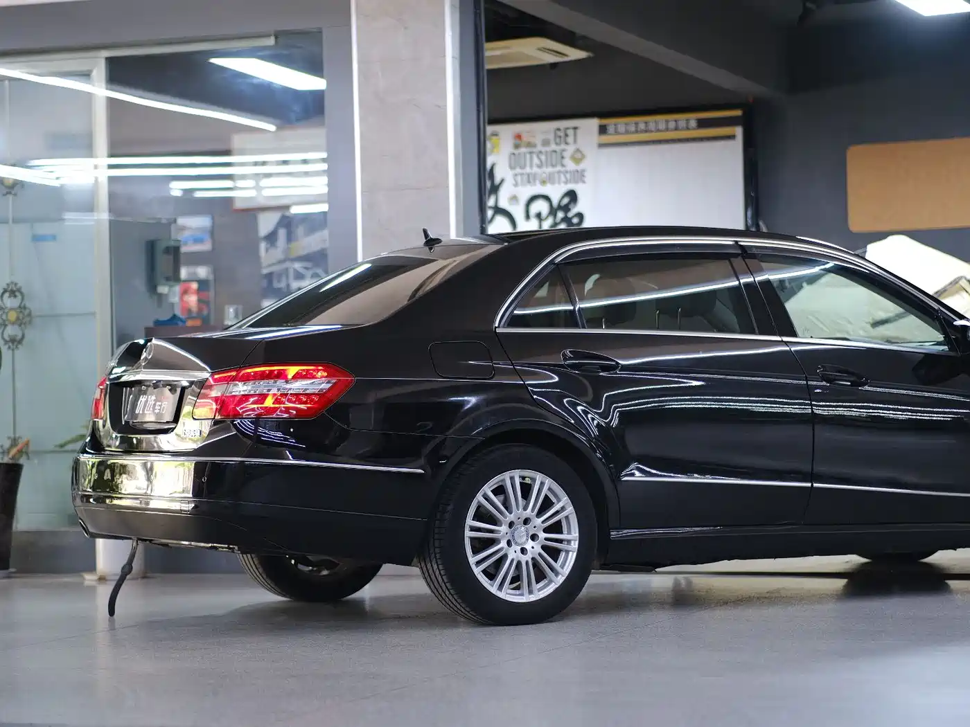 Mercedes-Benz E-Class 2012 E 200 L CGI Elegance фото 6