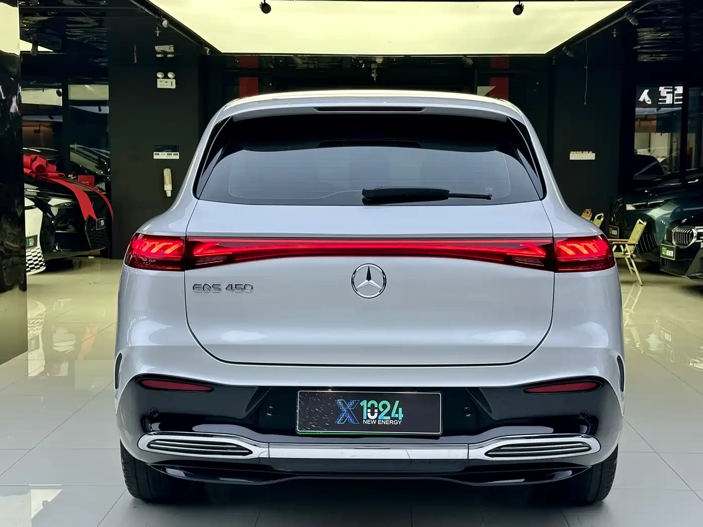 MERCEDES-BENZ EQS SUV