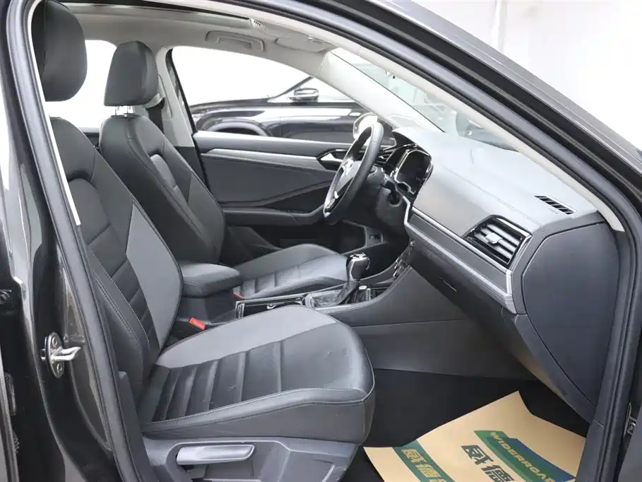 Volkswagen Sagitar 2021 280TSI DSG Surpassing Edition фото 19