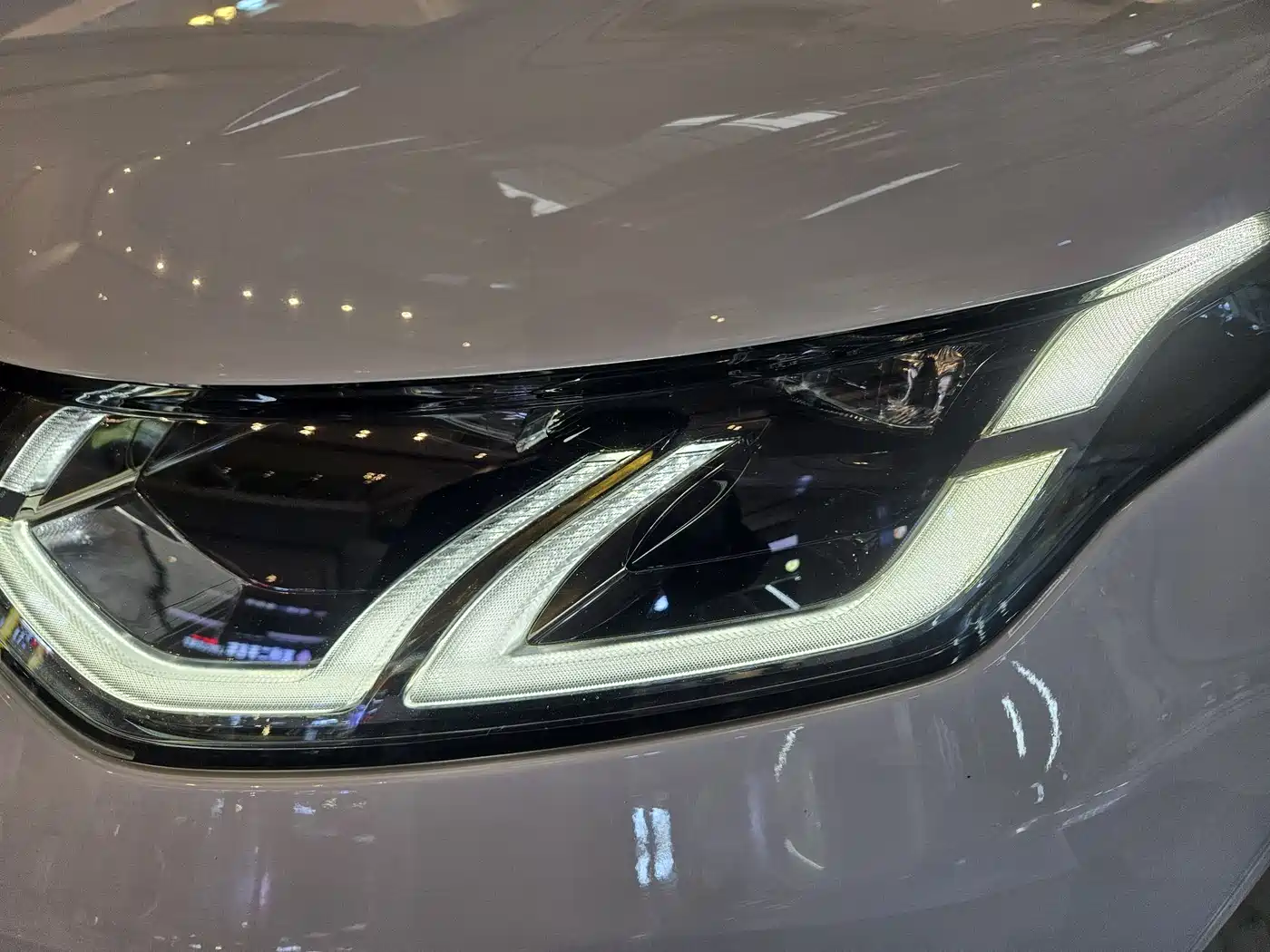 LAND ROVER DISCOVER SPORTS