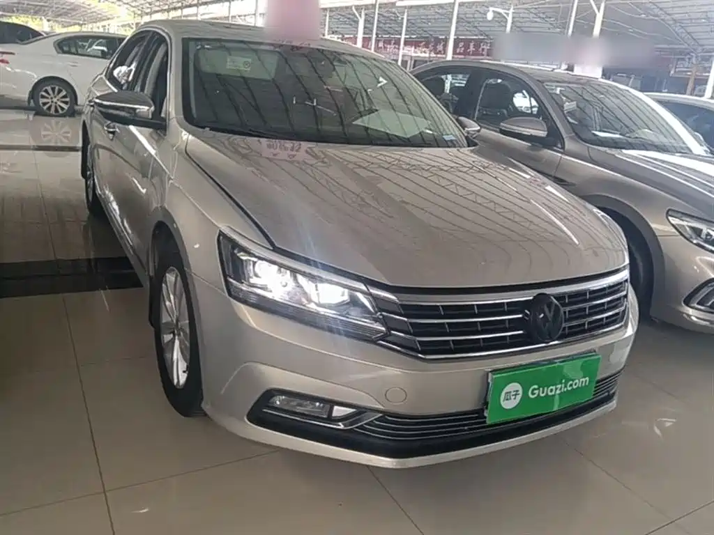 Volkswagen Passat 2016 330TSI DSG Honor Edition фото 4