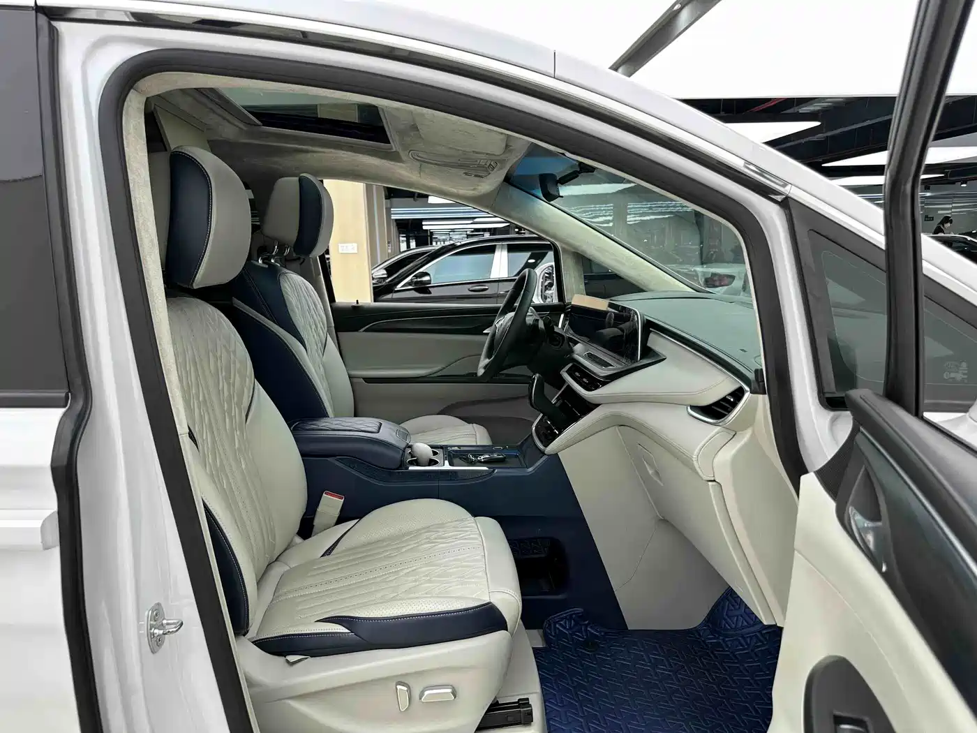 Buick GL8 2020 Model ES Landglory 653T Comfort фото 4
