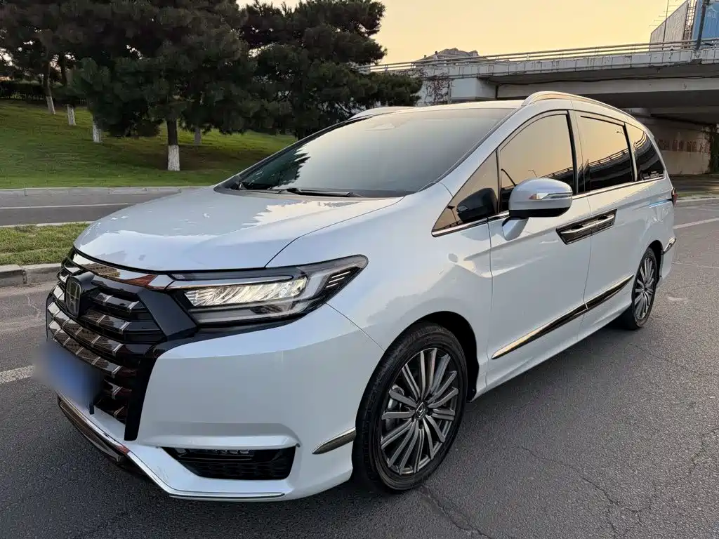 Honda Elysion 2025 2024 2.0L e:HEV Luxury Edition